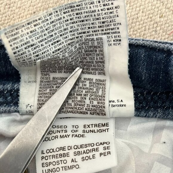 Diesel Woman's Blue Lowky Wash 008la-Stretch Low Rise Jeans Sz 27x32 - Picture 8 of 11